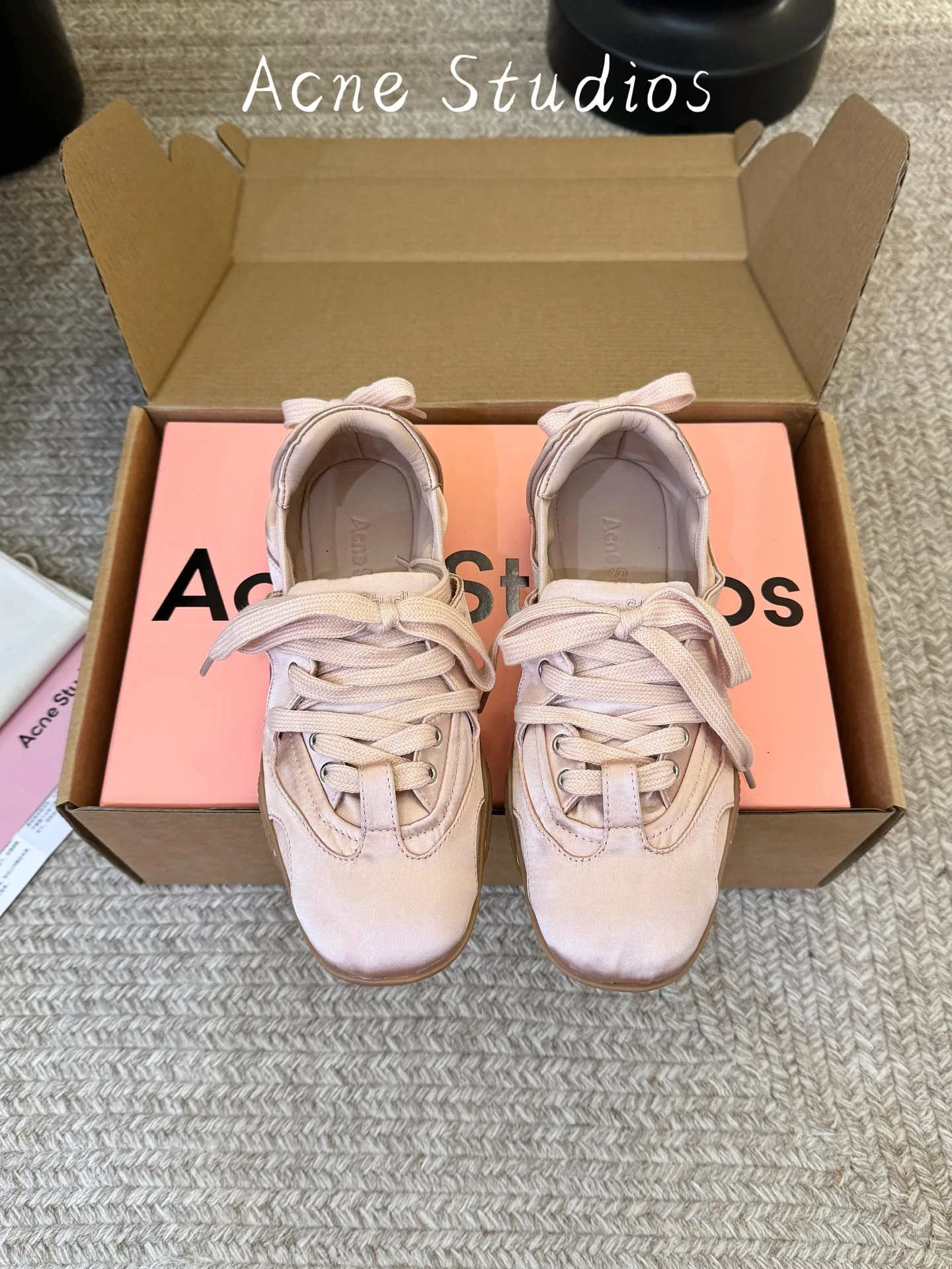 ACNE 27FW YPDDVBM 001 운동화