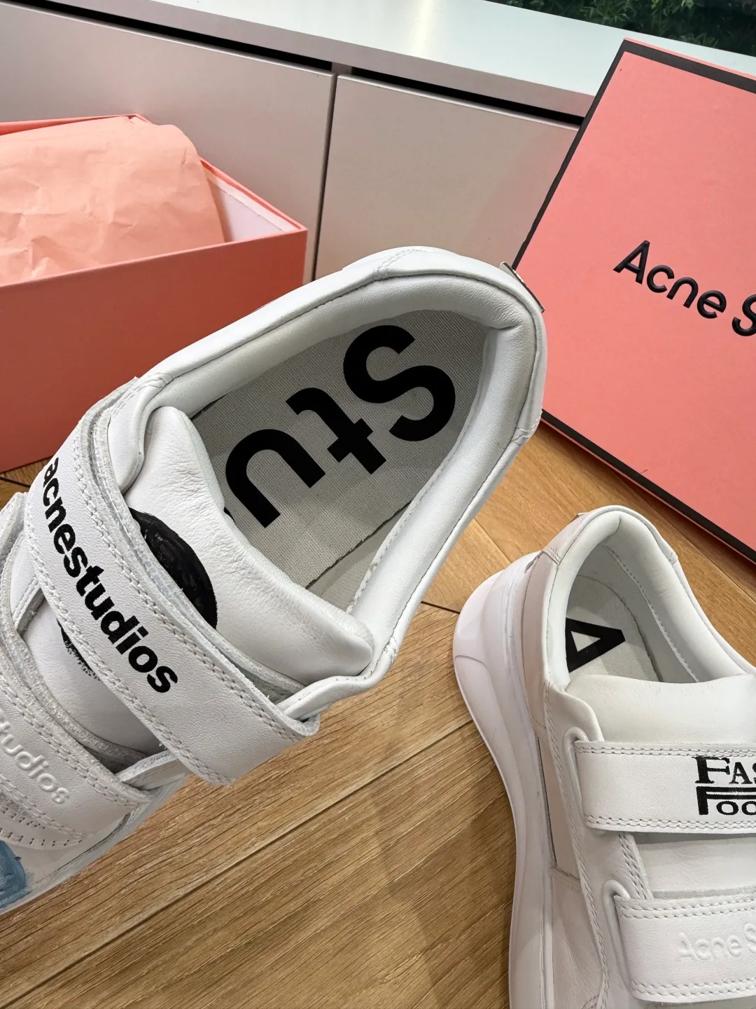 ACNE 27FW YPDDVBM 005 운동화 4