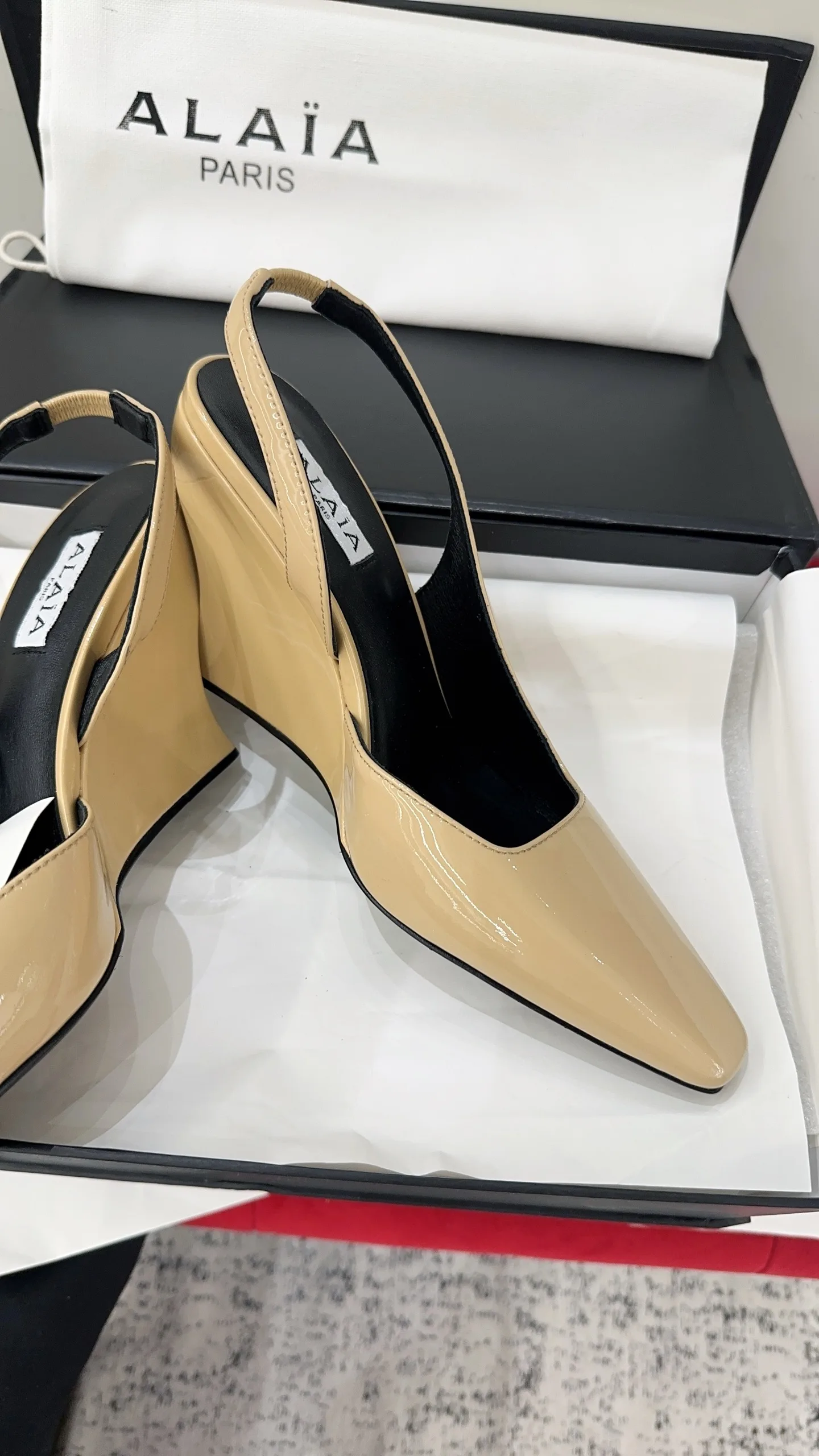 ALAIA 27FW WAUSUNH 006 구두 3