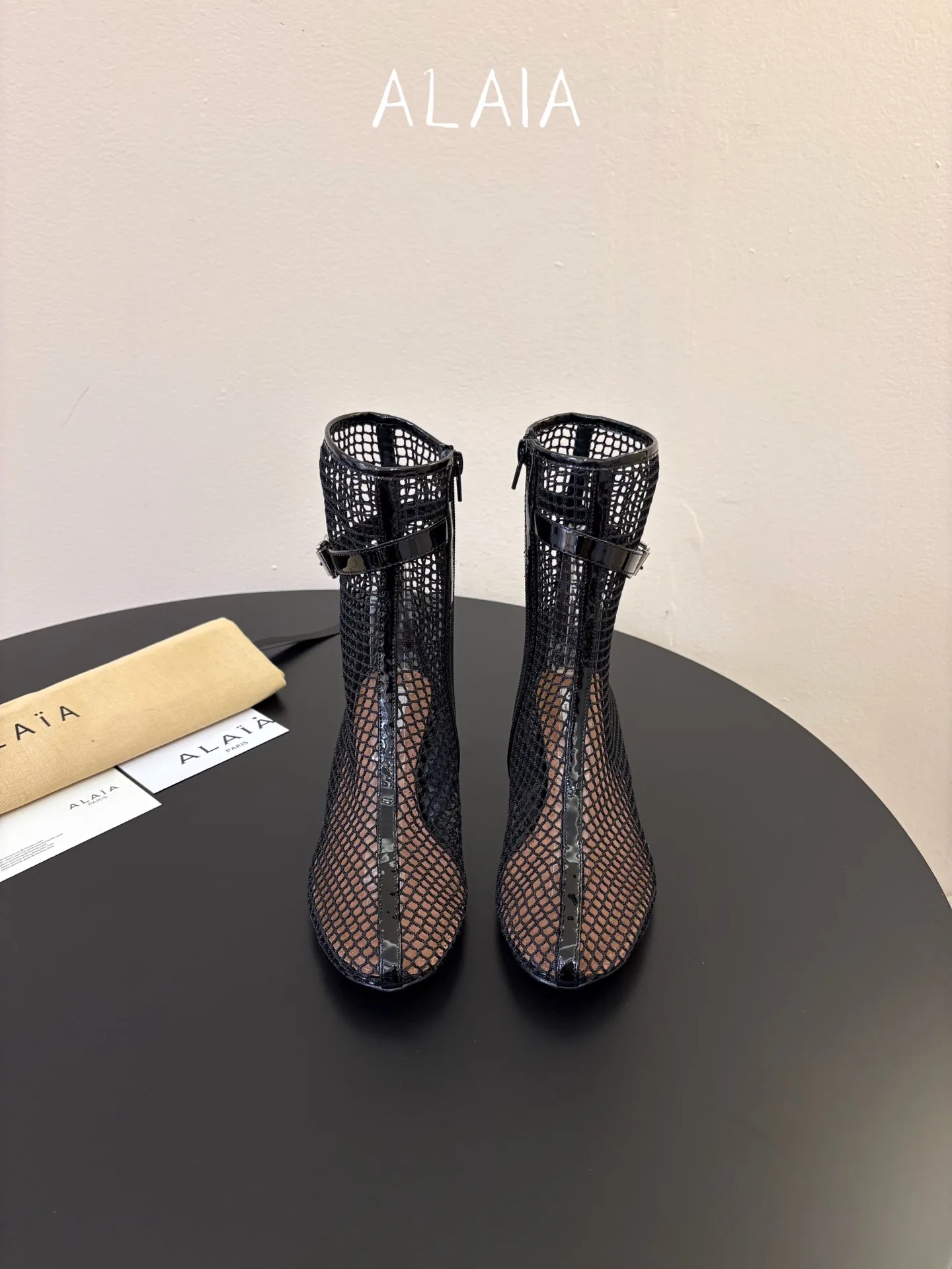 ALAIA 27FW WAUSUNH 009 구두