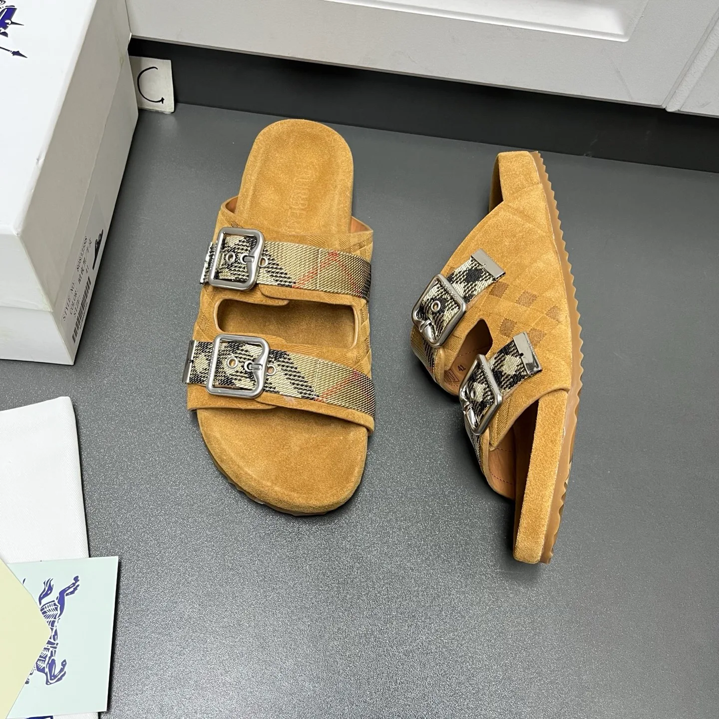 BBR 27FW OGNVPHQ 002 슬리퍼