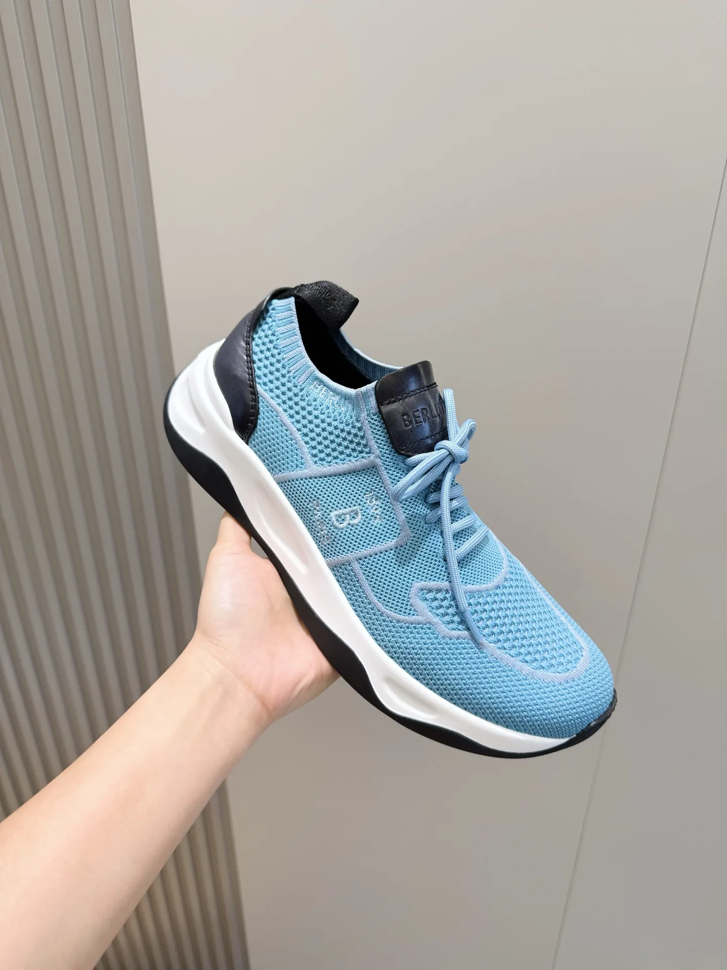 BER 27FW CWUQKMH 001 운동화 5