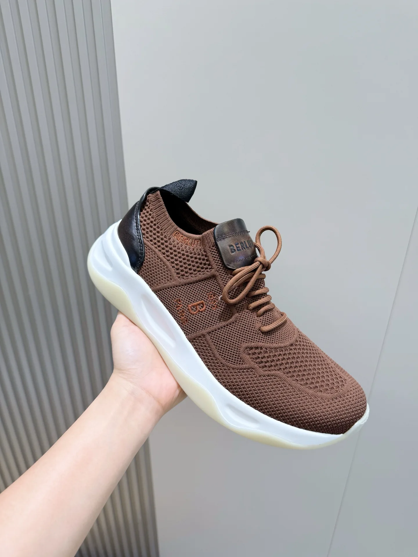 BER 27FW CWUQKMH 003 운동화 5