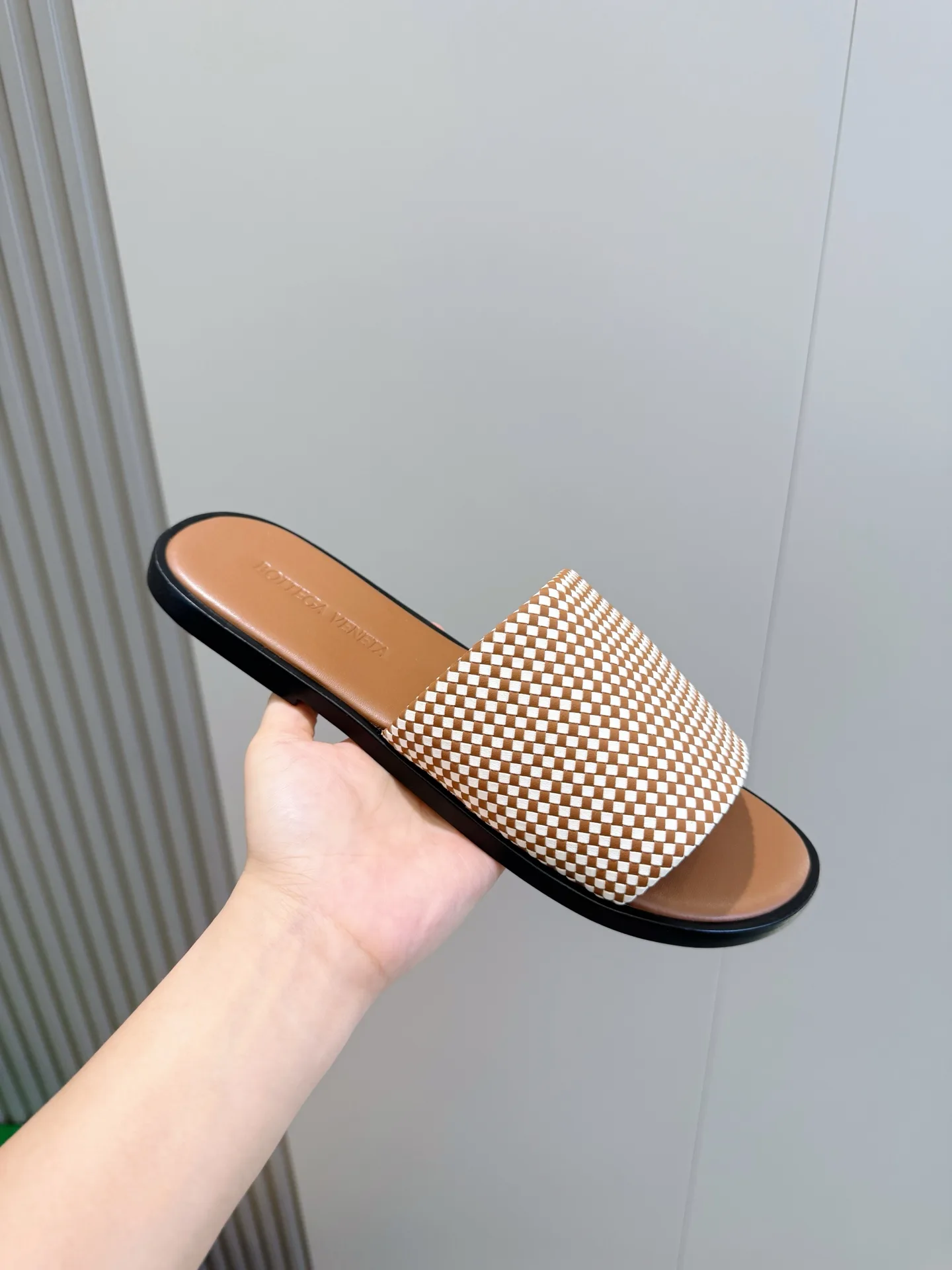 BOTTEGA 27FW NWEPAZI 009 슬리퍼 4