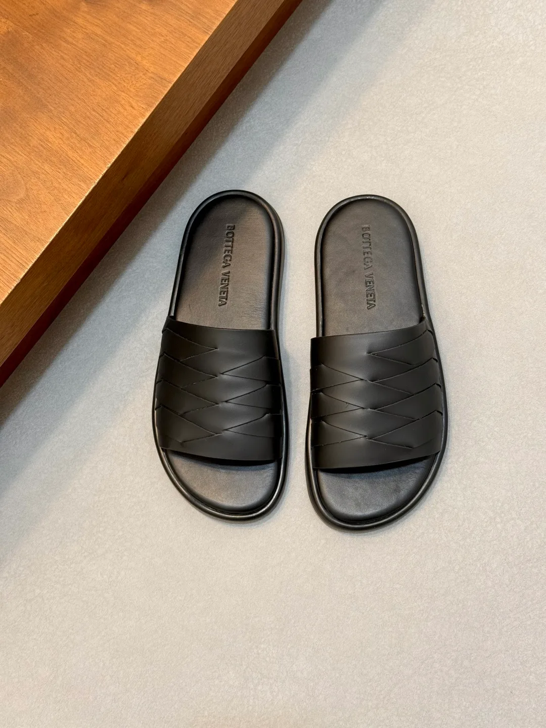 BOTTEGA 27FW VUHPEPK 002 슬리퍼