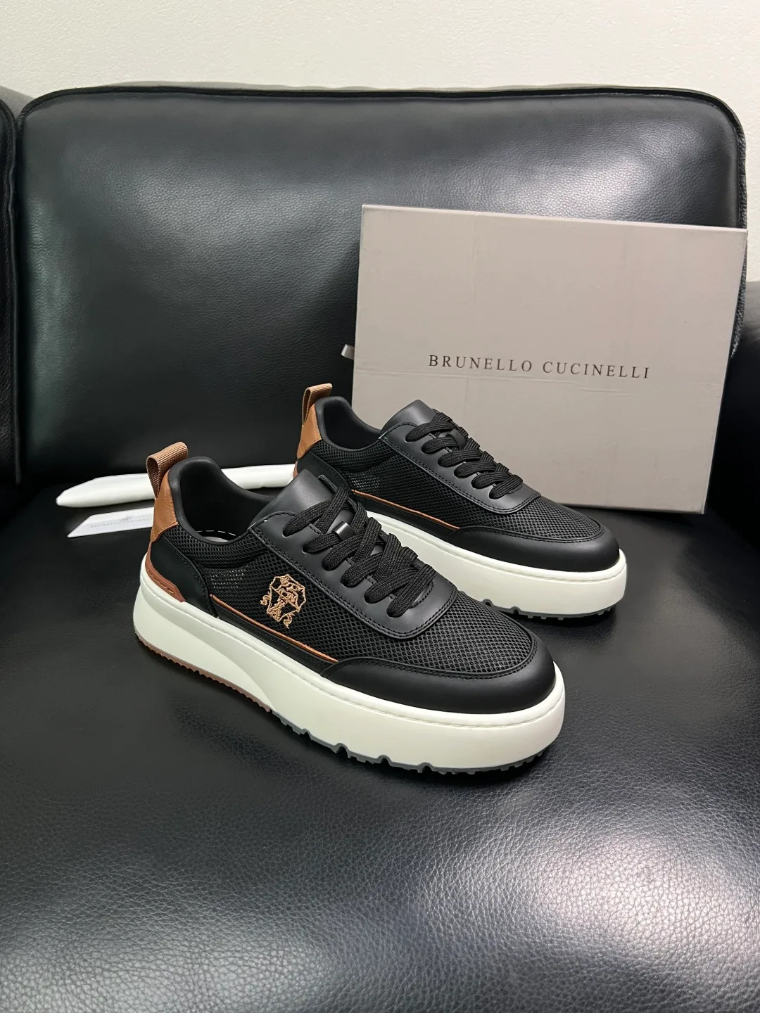BRUNE 27FW VFQPVWO 024 스니커즈