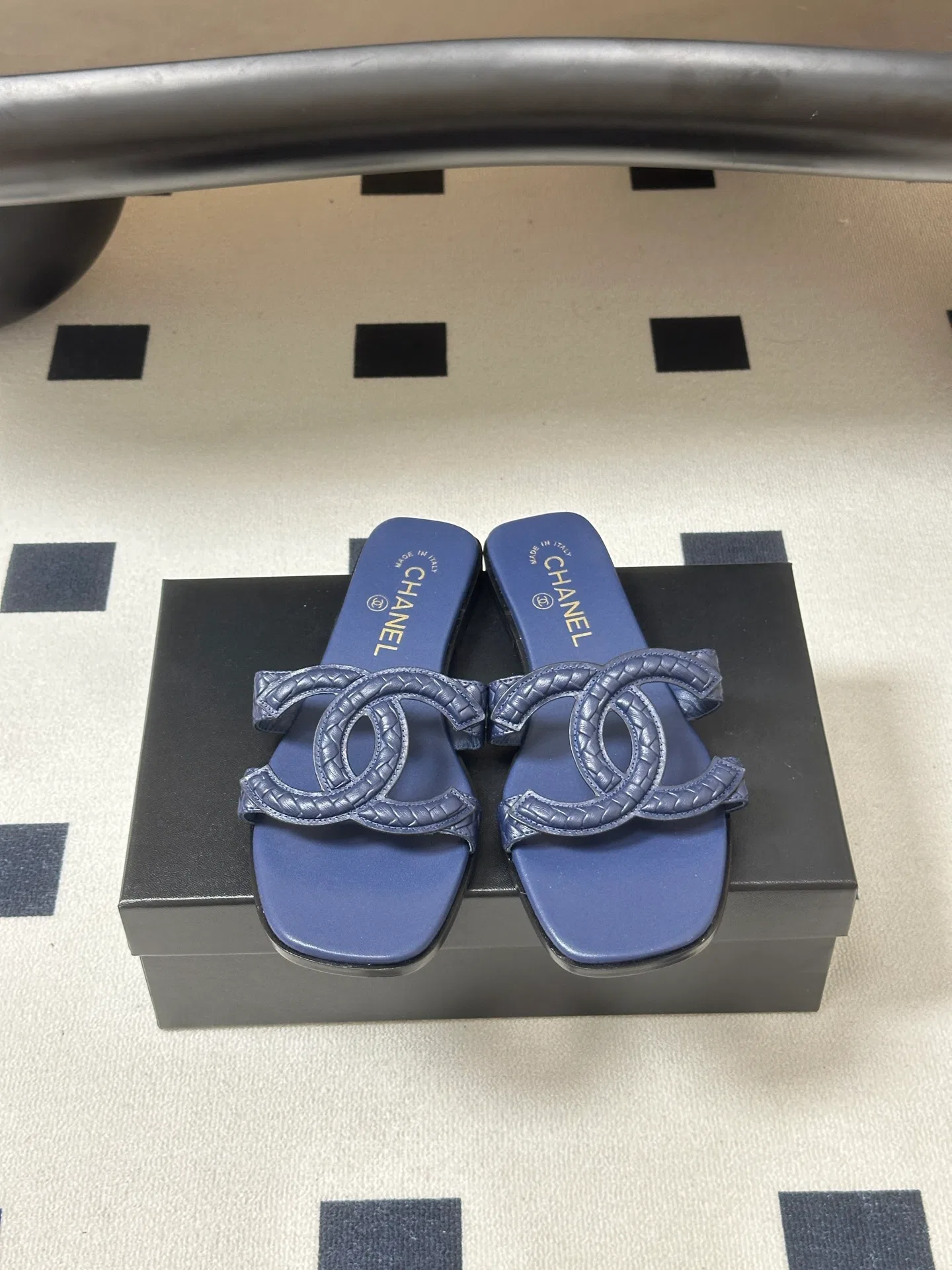 CHA 27FW MSEOZZY 011 슬리퍼 5