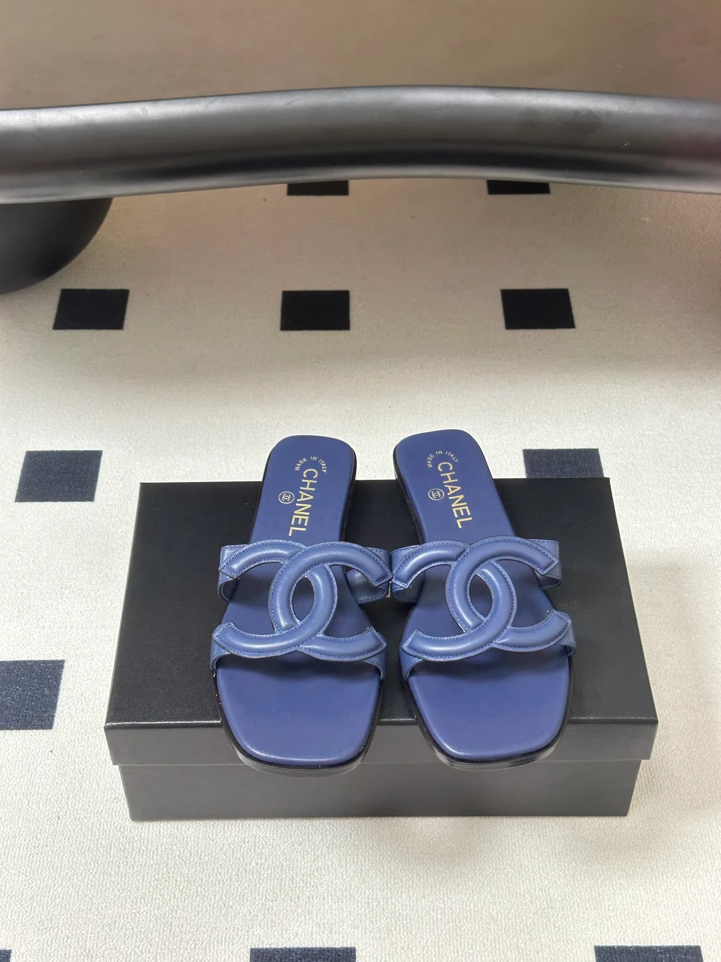 CHA 27FW MSEOZZY 012 슬리퍼 5