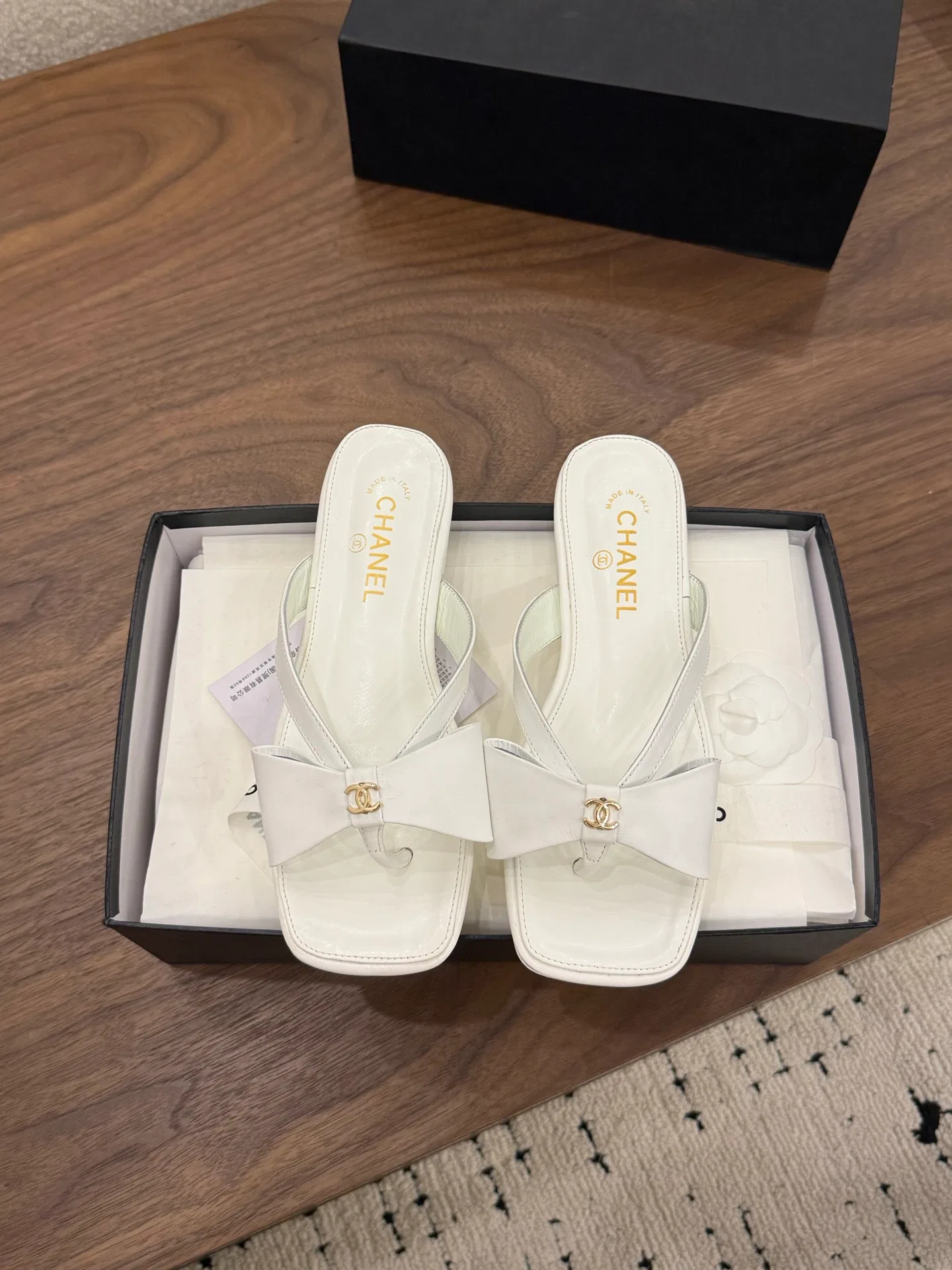 CHA 27FW MSEOZZY 019 슬리퍼