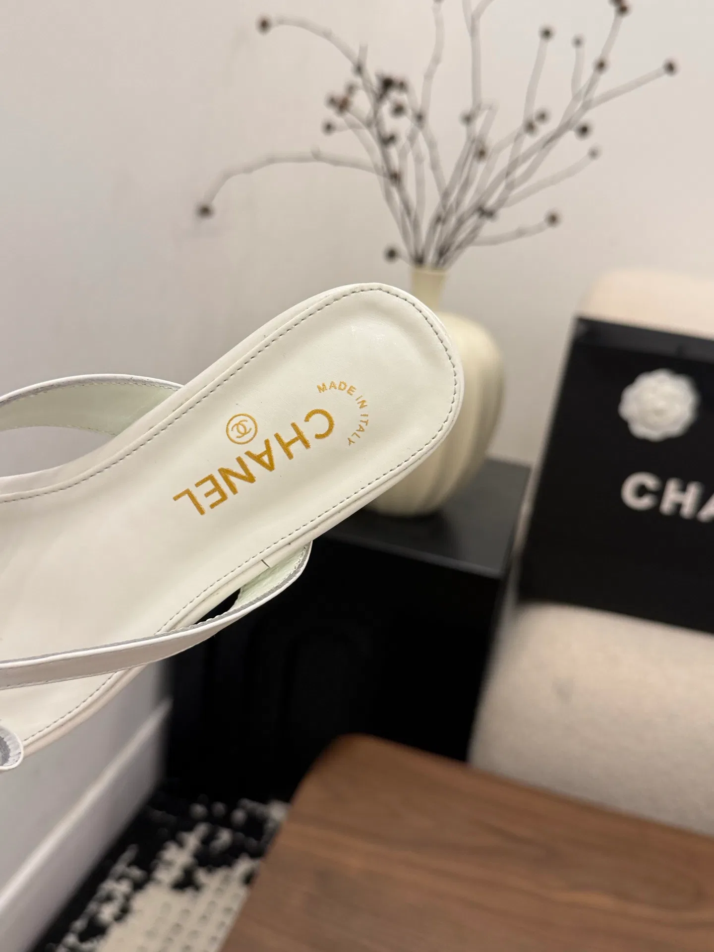 CHA 27FW MSEOZZY 019 슬리퍼 6