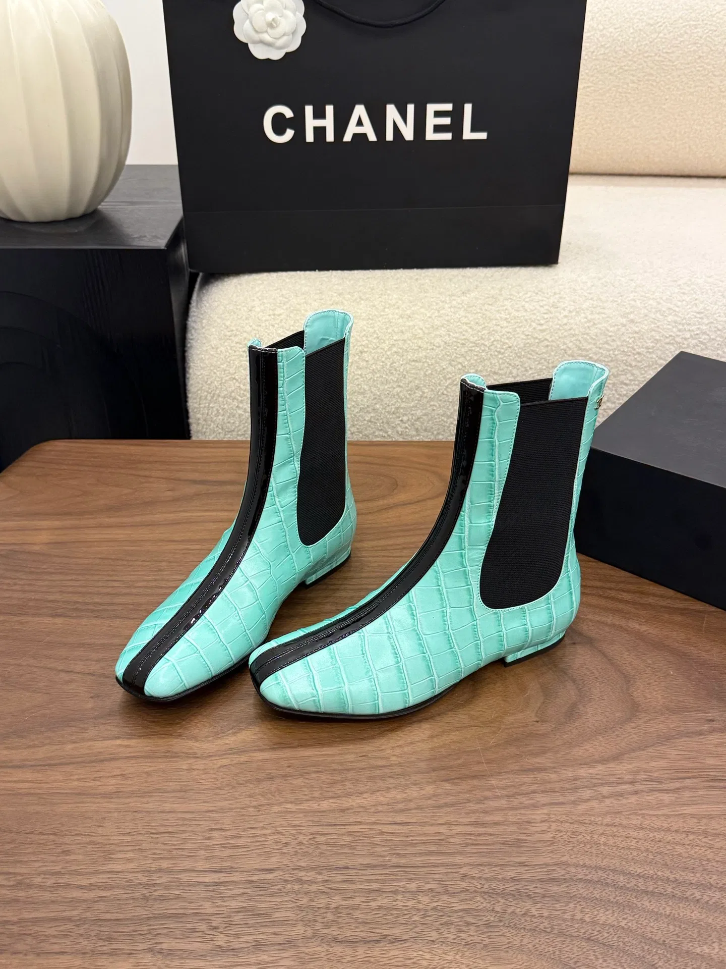 CHA 27FW MSEOZZY 027 부츠 3