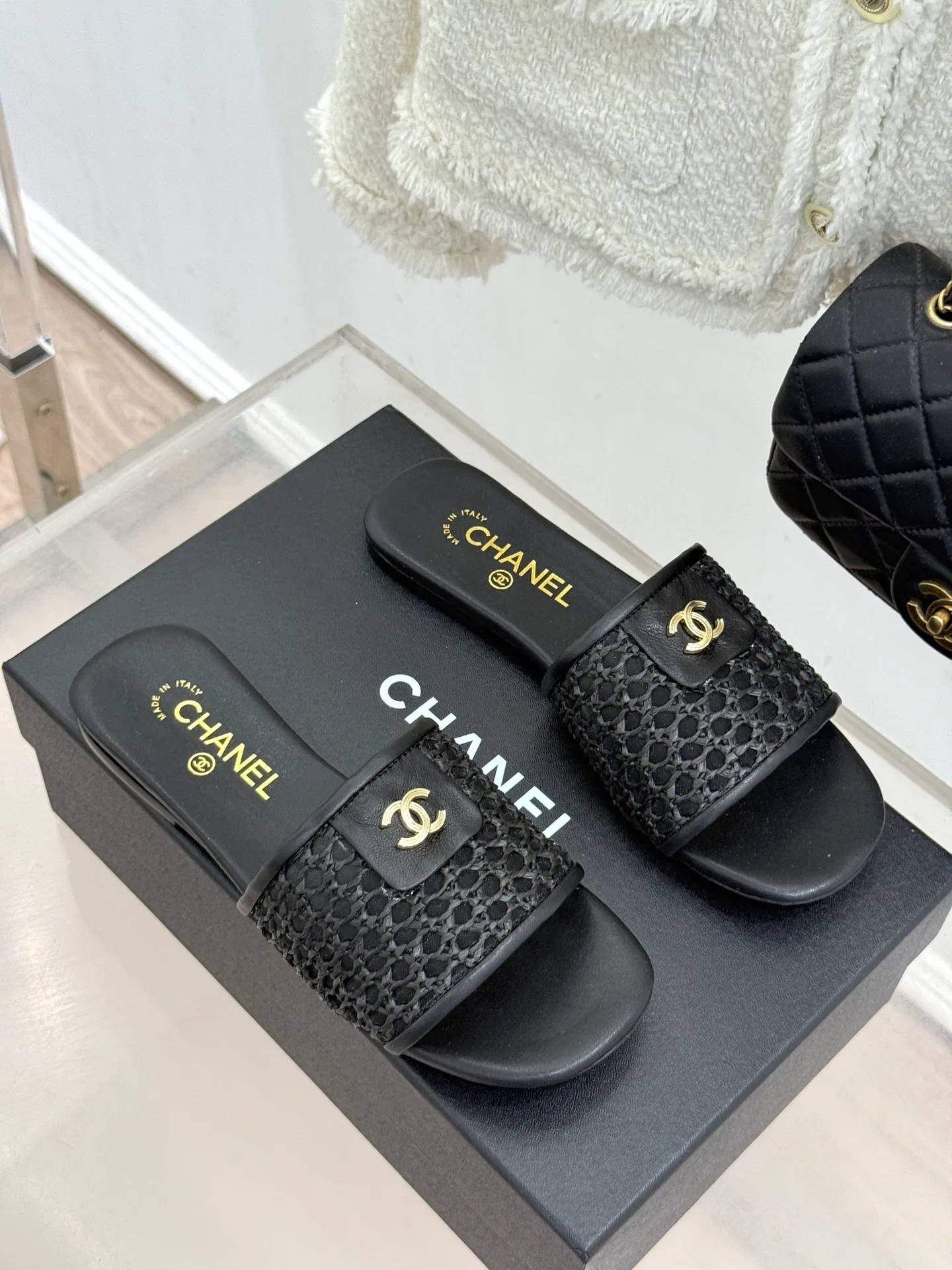 CHA 27FW MSEOZZY 043 슬리퍼 3