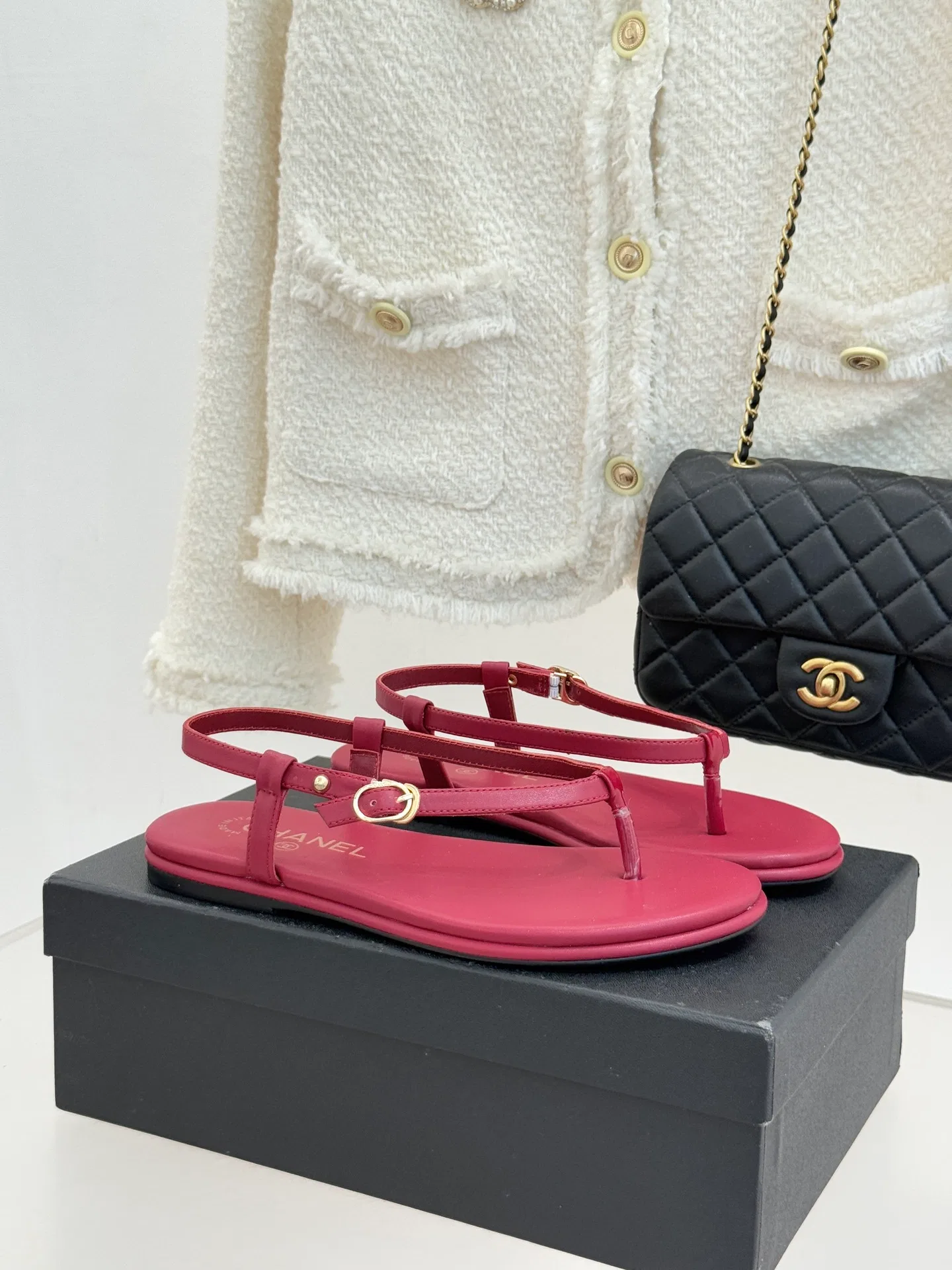 CHA 27FW MSEOZZY 049 슬리퍼