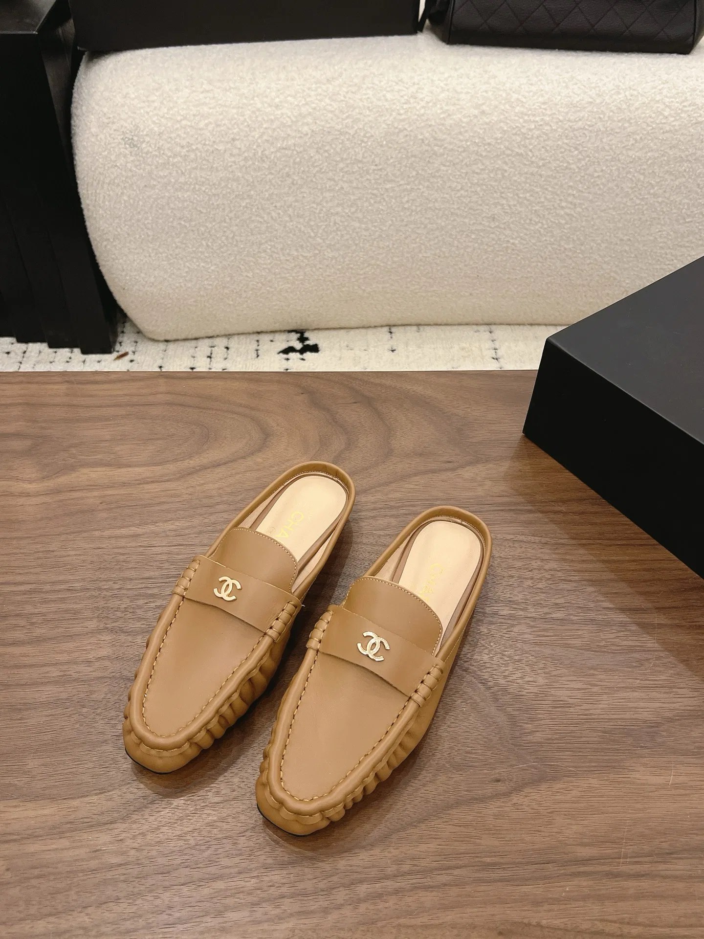 CHA 27FW MSEOZZY 074 로퍼