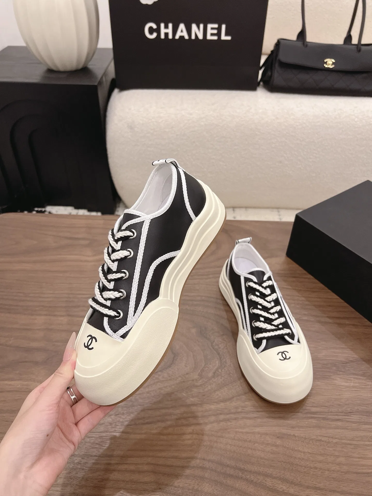 CHA 27FW MSEOZZY 080 스니커즈 4