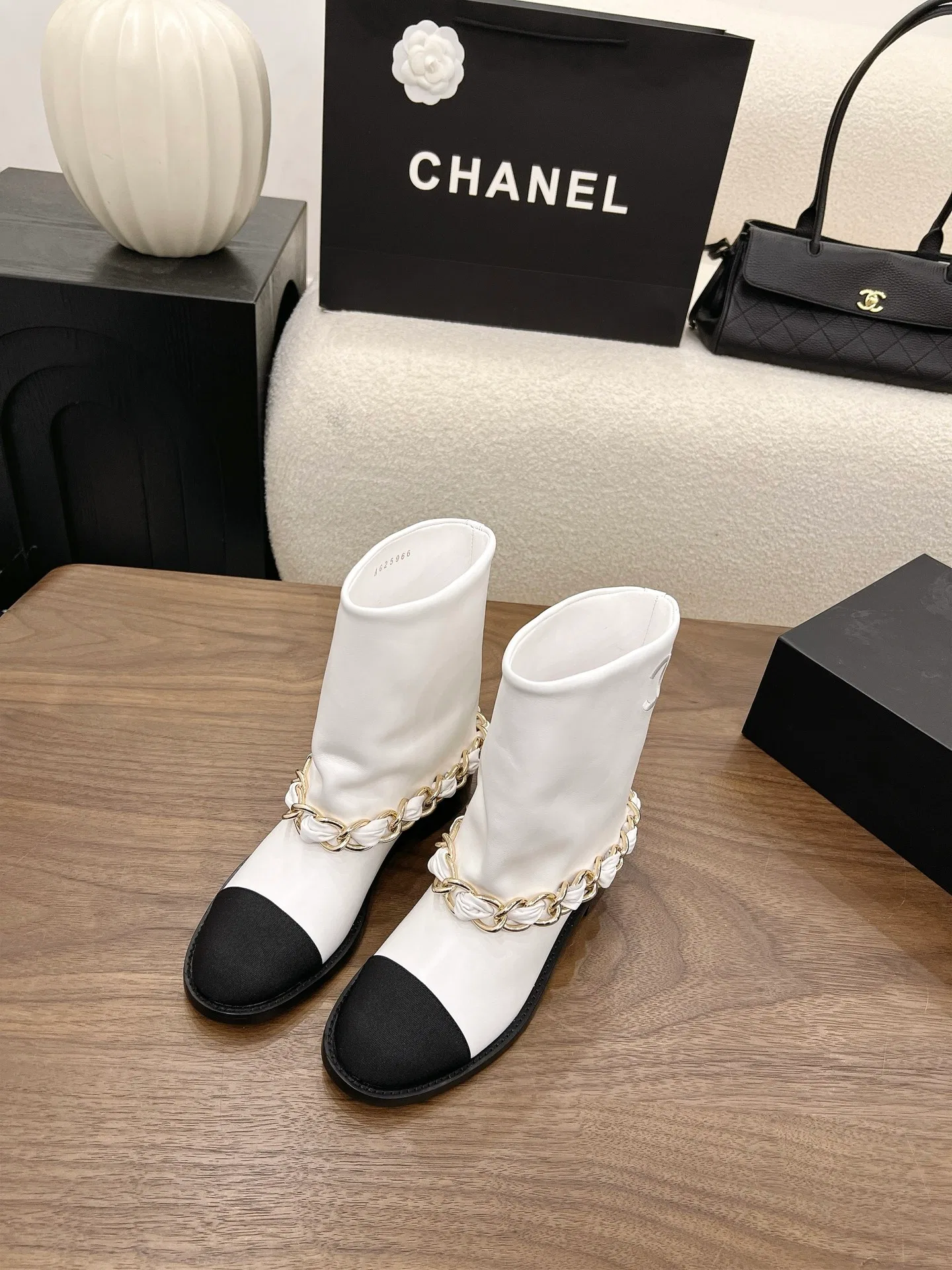 CHA 27FW MSEOZZY 156 부츠