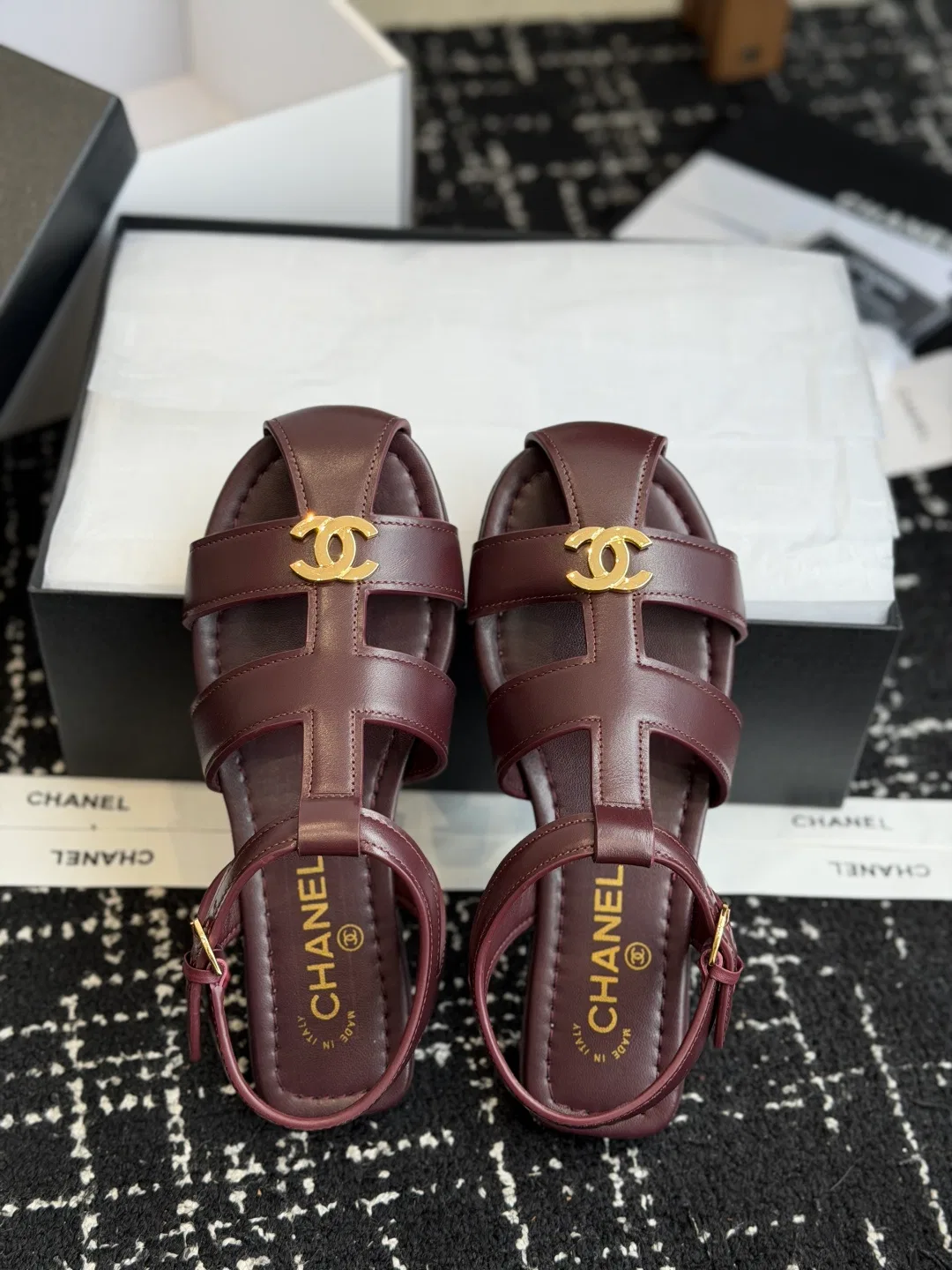 CHA 27FW SNTTJGC 002 샌들 3