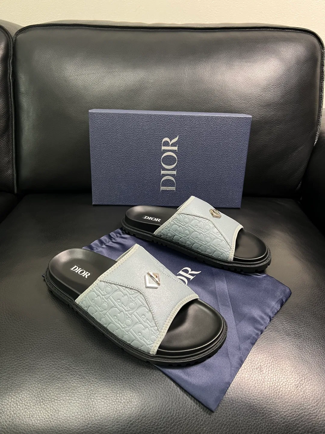 DIO 27FW OUNYZGO 053 슬리퍼