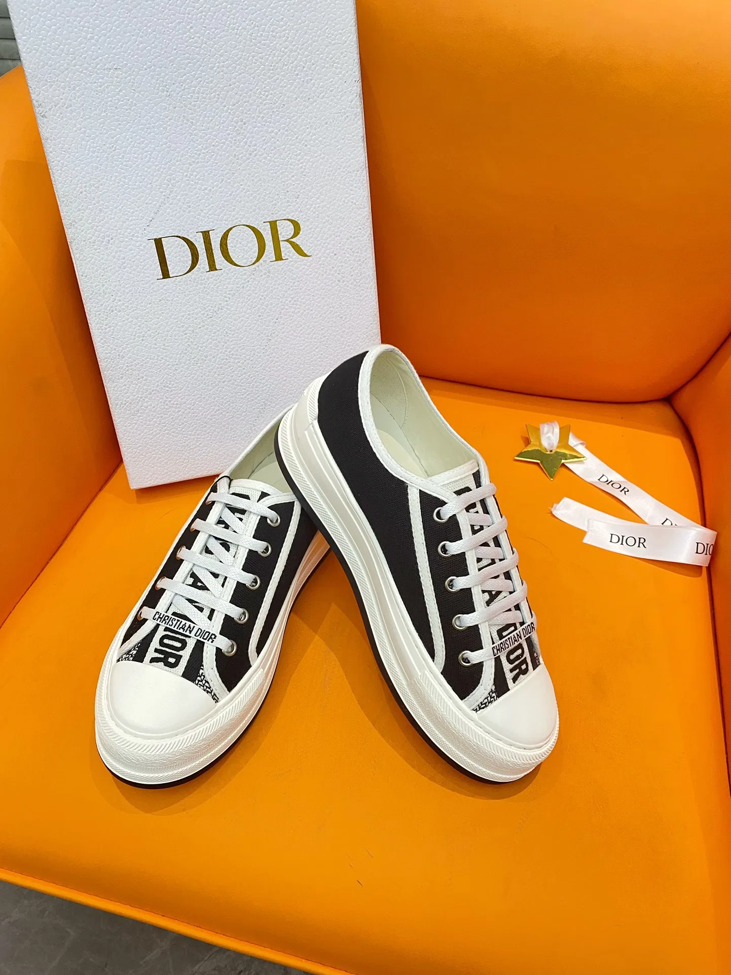 DIO 27FW PXEYMVH 004 스니커즈 3