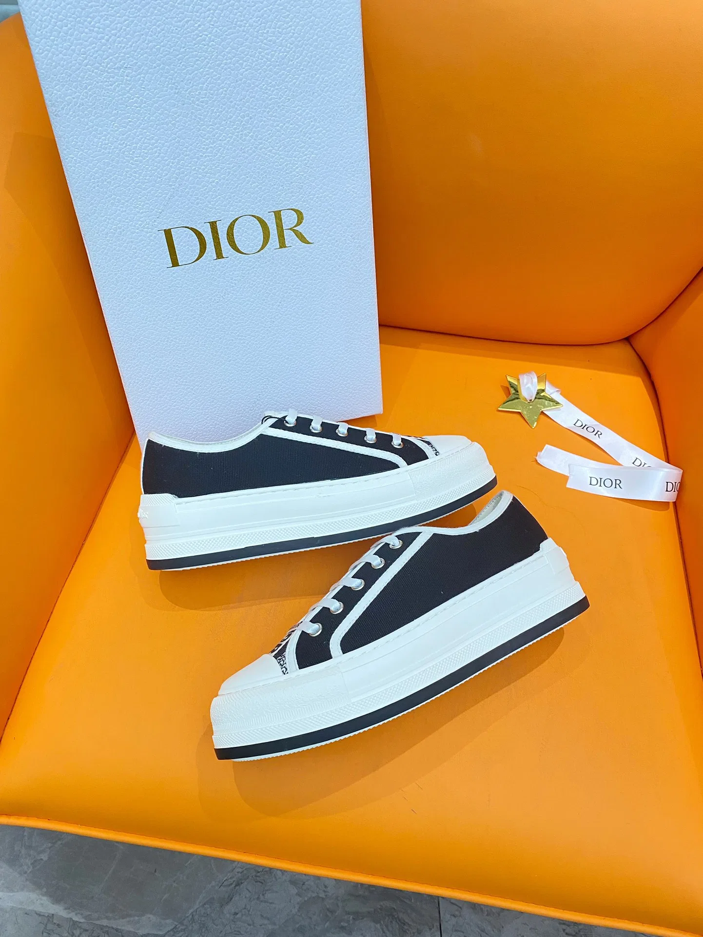 DIO 27FW PXEYMVH 004 스니커즈 5