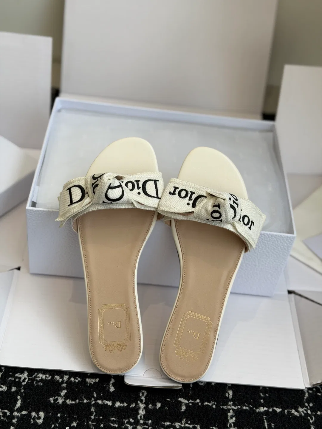 DIO 27FW VDWLMEJ 019 슬리퍼 3