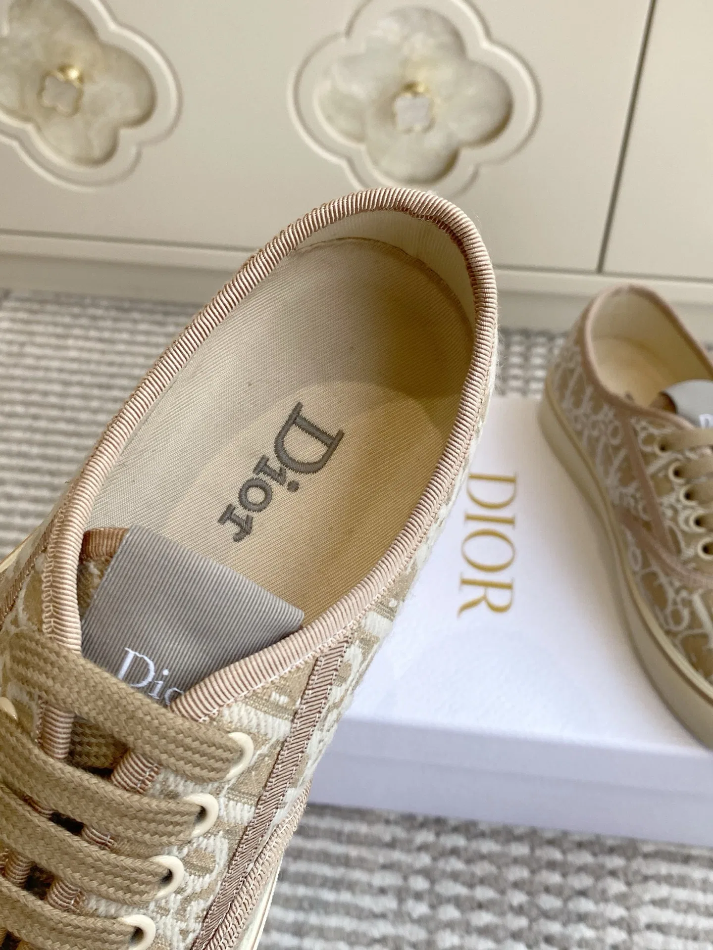 DIO 27FW YPLVSJI 061 스니커즈 4