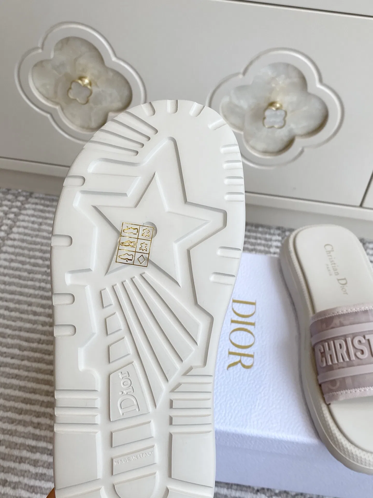 DIO 27FW YPLVSJI 062 슬리퍼 6