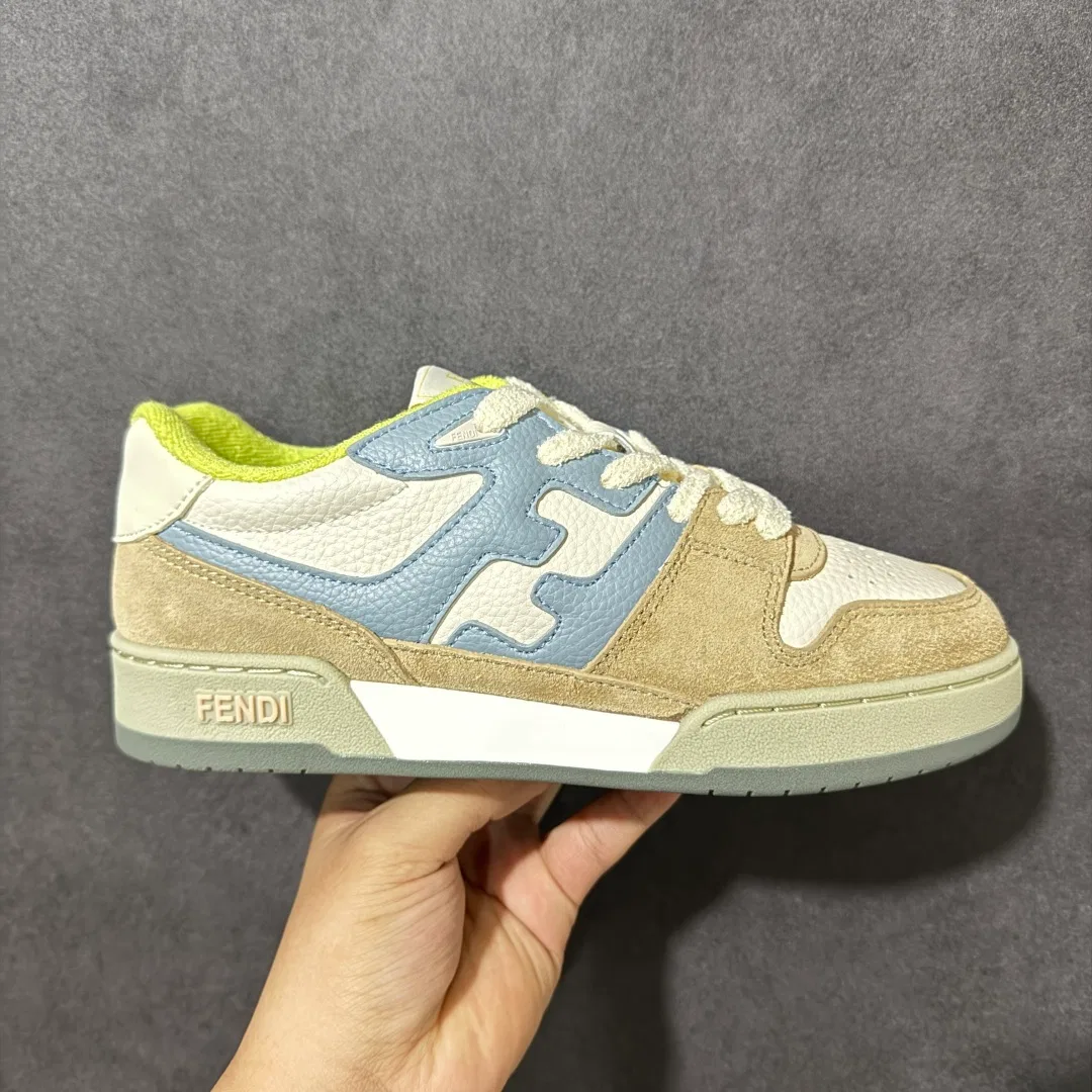 FEN 27FW EIUHZUK 001 스니커즈