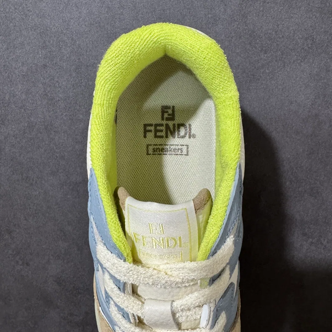 FEN 27FW EIUHZUK 001 스니커즈 6