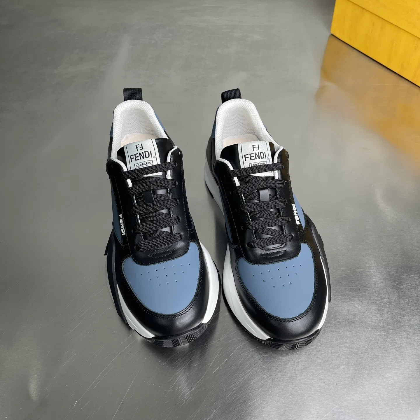FEN 27FW KUZAANZ 004 스니커즈 5