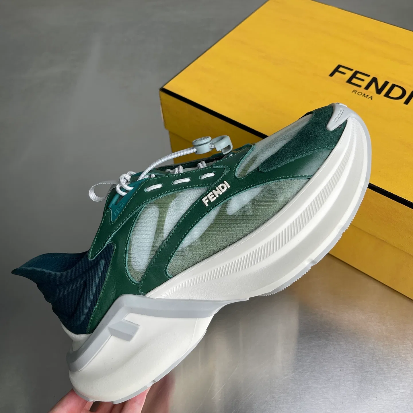 FEN 27FW KUZAANZ 005 스니커즈 3