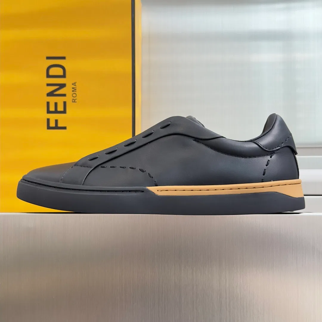 FEN 27FW KWYBDEO 001 스니커즈 3
