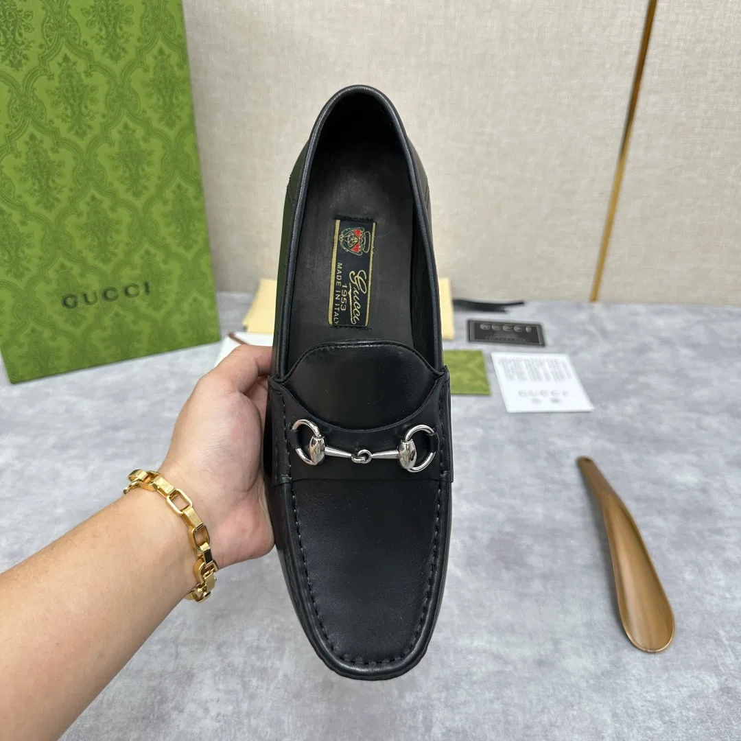 GU 27FW IWRCRKB 036 로퍼 4