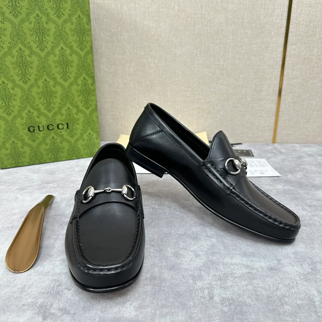 GU 27FW IWRCRKB 036 로퍼 6