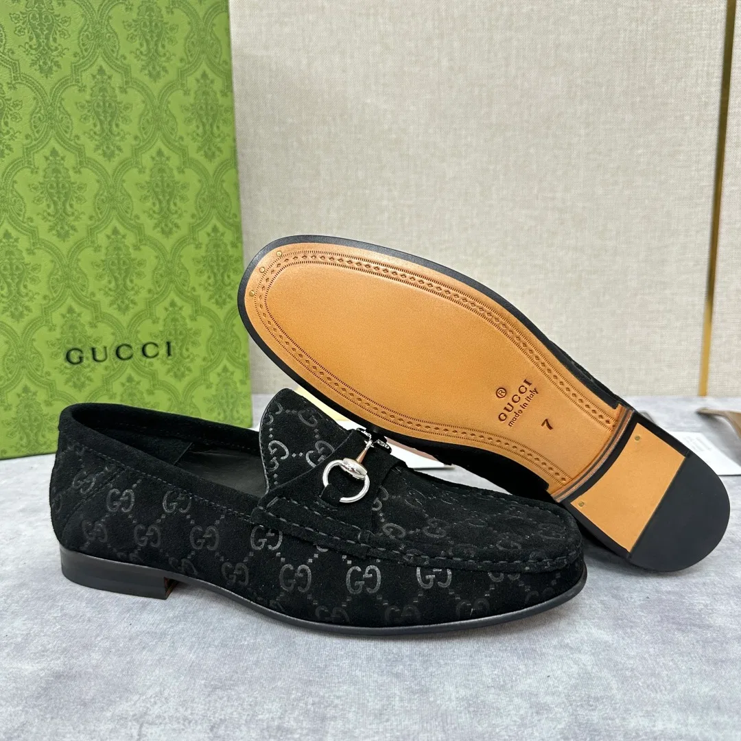 GU 27FW IWRCRKB 037 로퍼 6