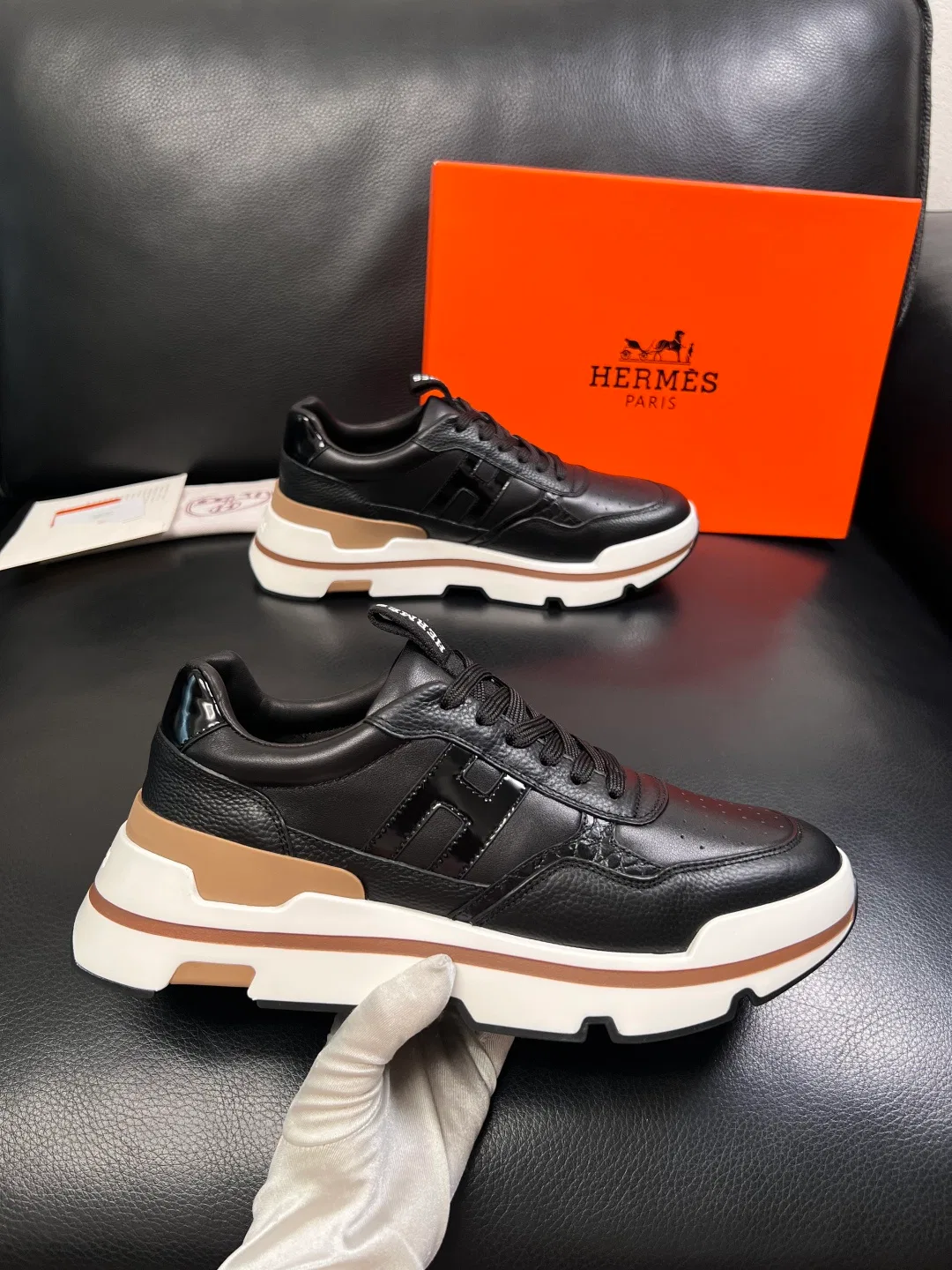 HER 27FW FGOECNM 010 스니커즈 4
