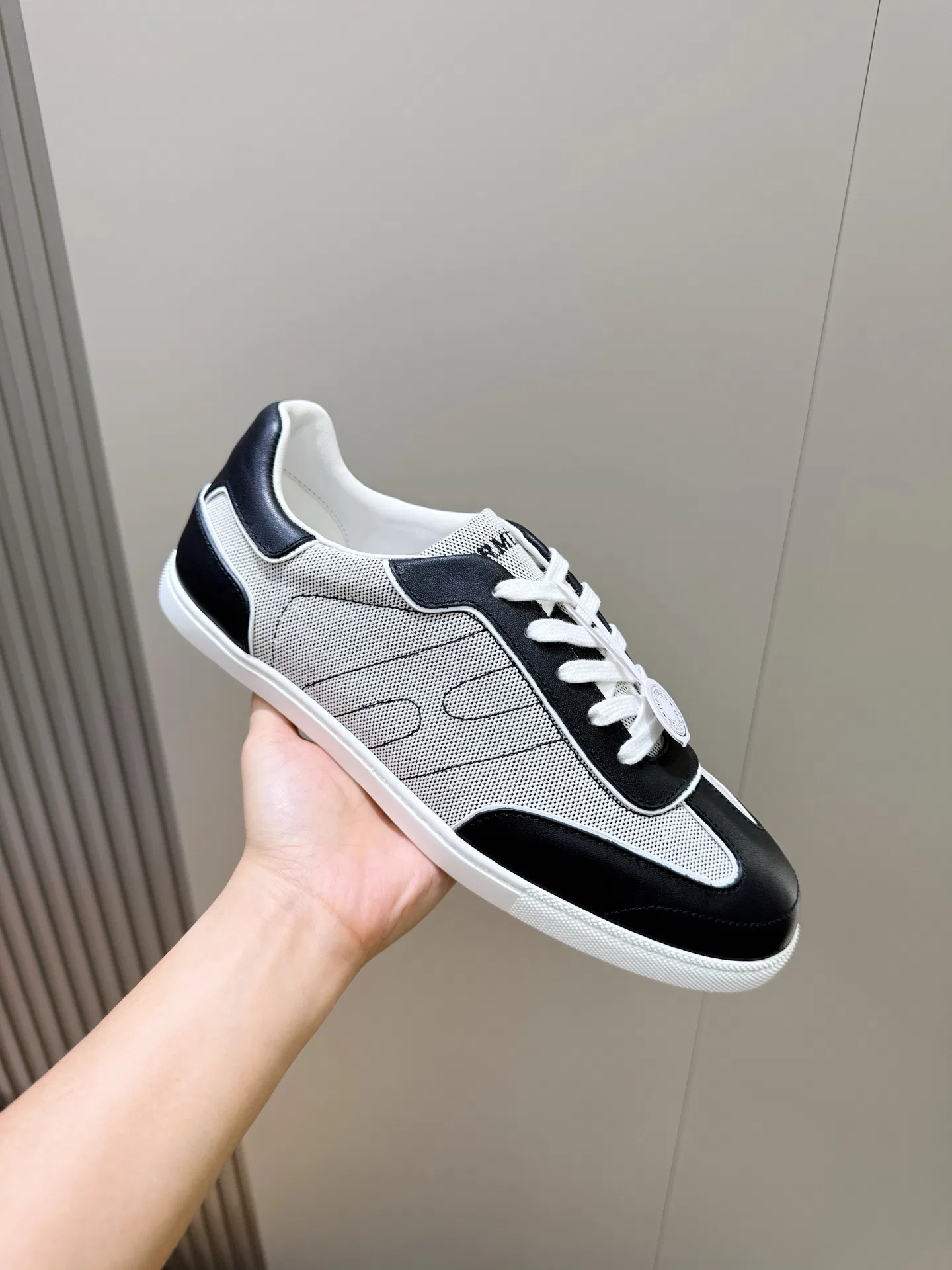 HER 27FW FGOECNM 011 스니커즈 5
