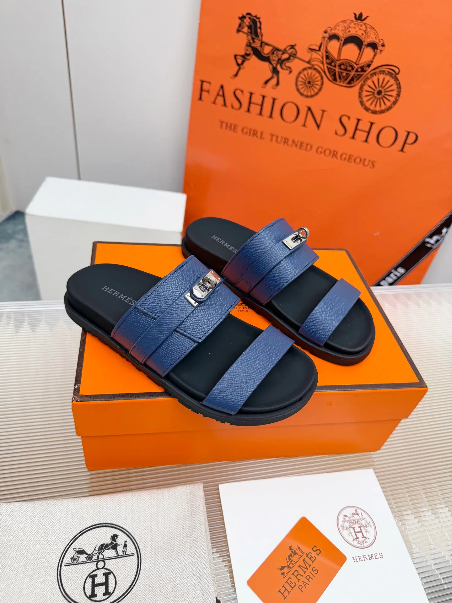 HER 27FW FGOECNM 012 슬리퍼 4