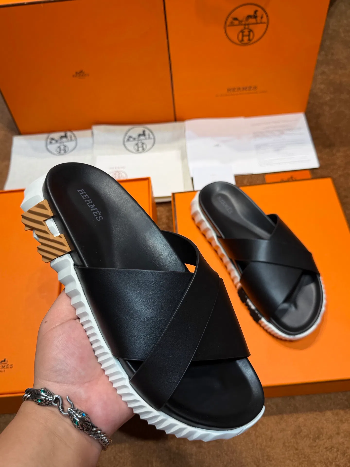 HER 27FW FGOECNM 018 슬리퍼 5