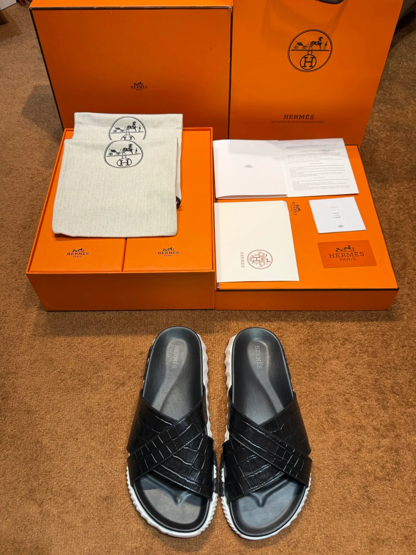 HER 27FW FGOECNM 019 슬리퍼