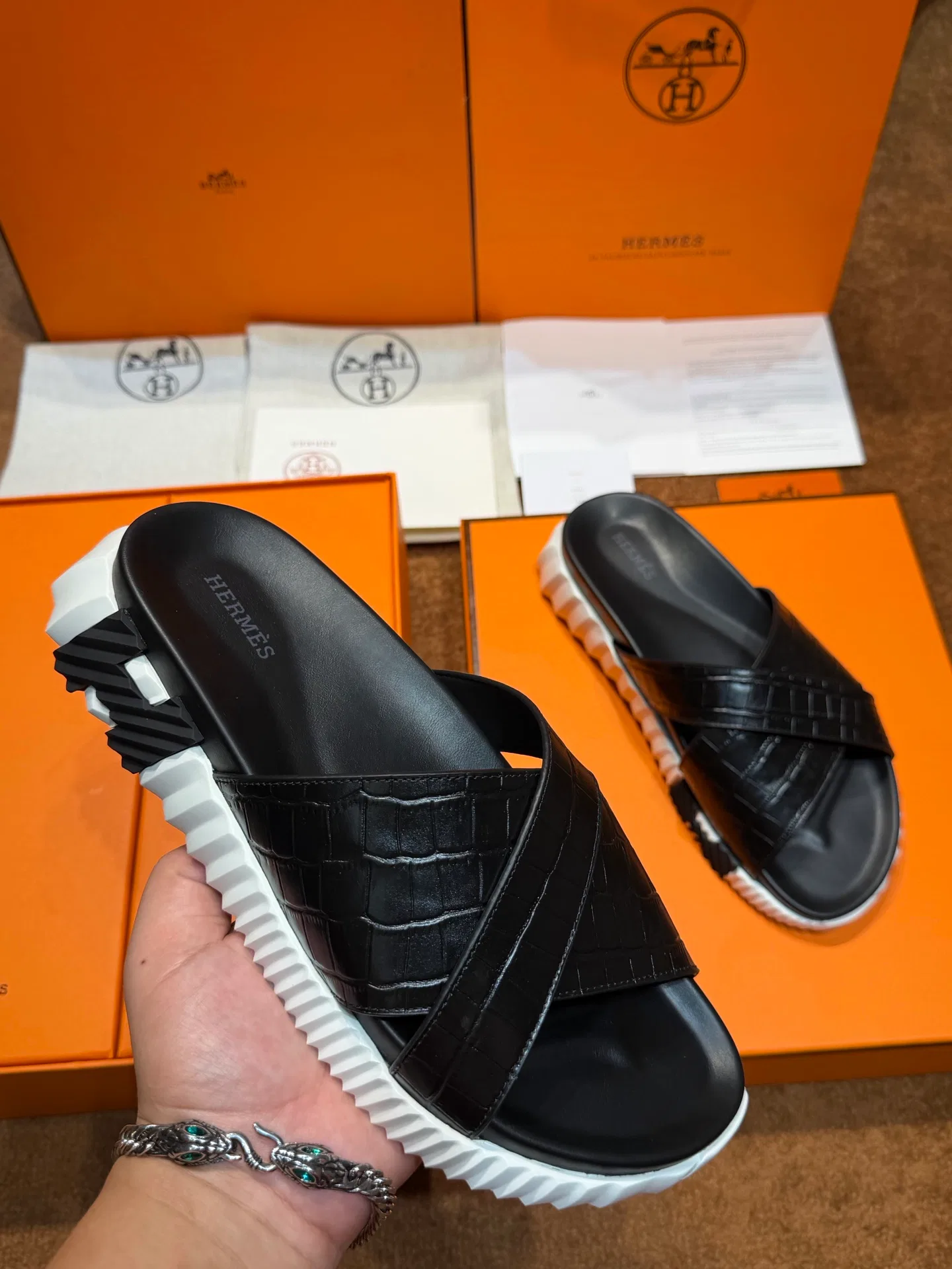HER 27FW FGOECNM 019 슬리퍼 5