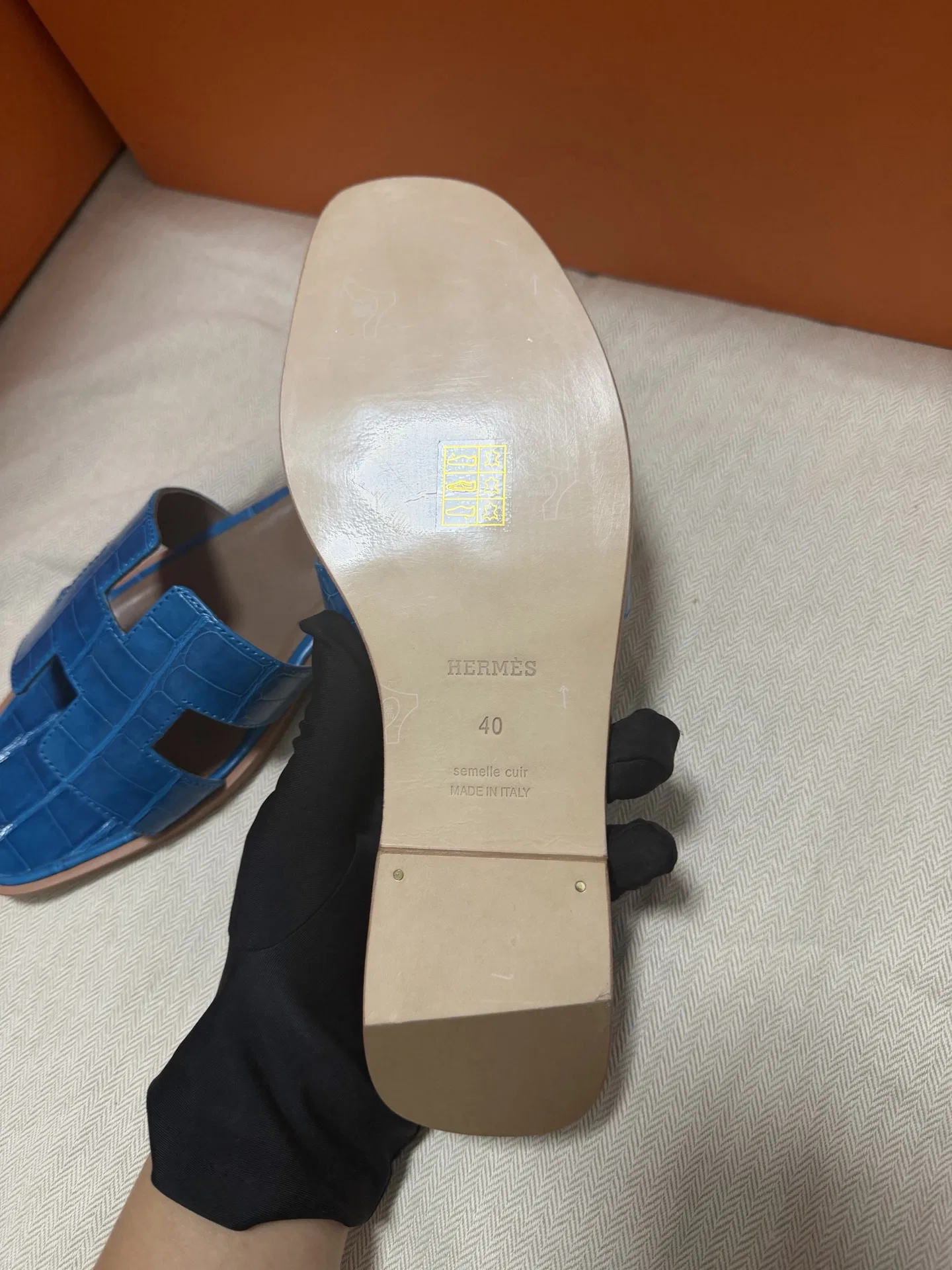 HER 27FW OLJXCOB 018 슬리퍼 4