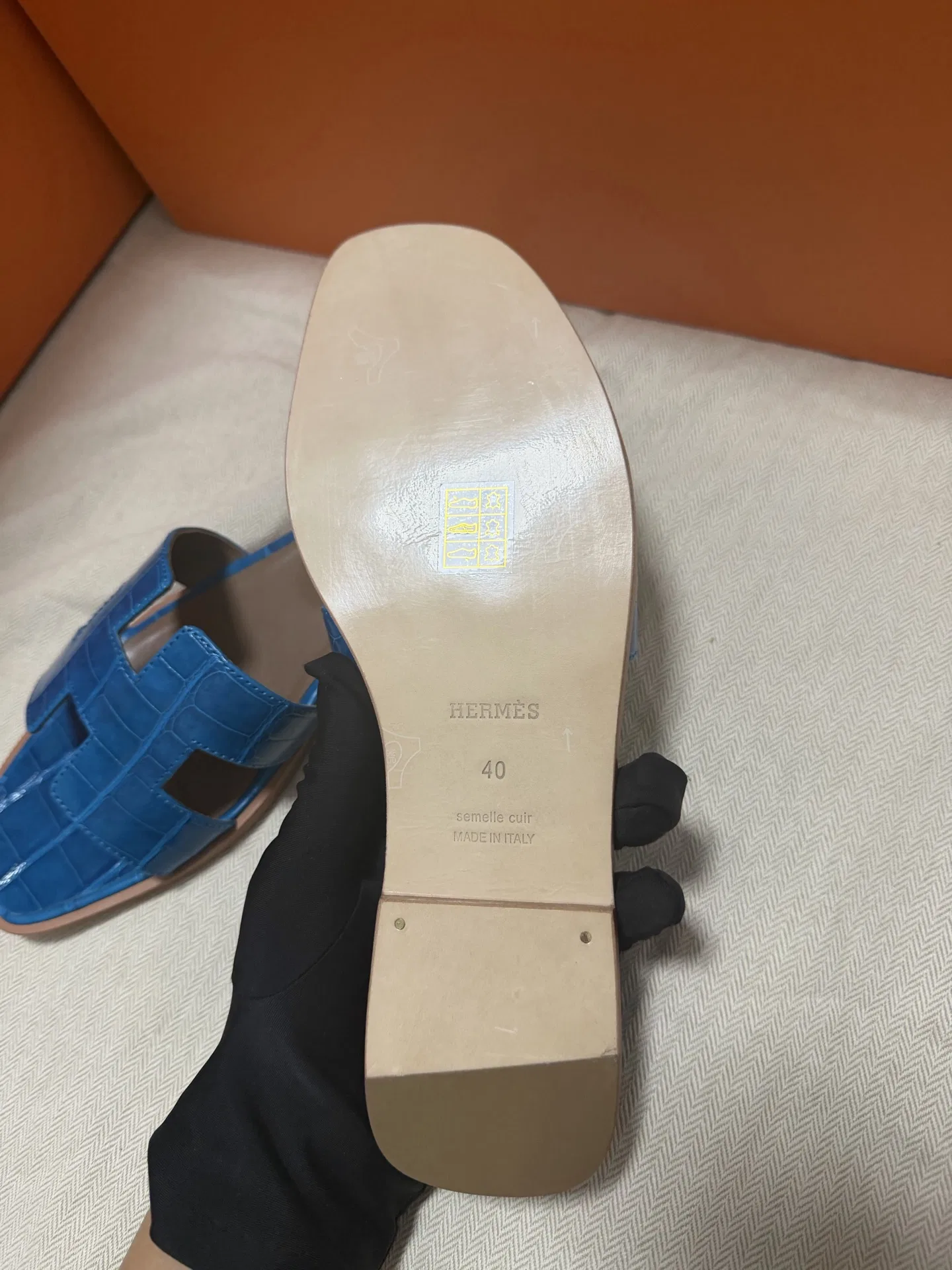 HER 27FW OLJXCOB 018 슬리퍼 5