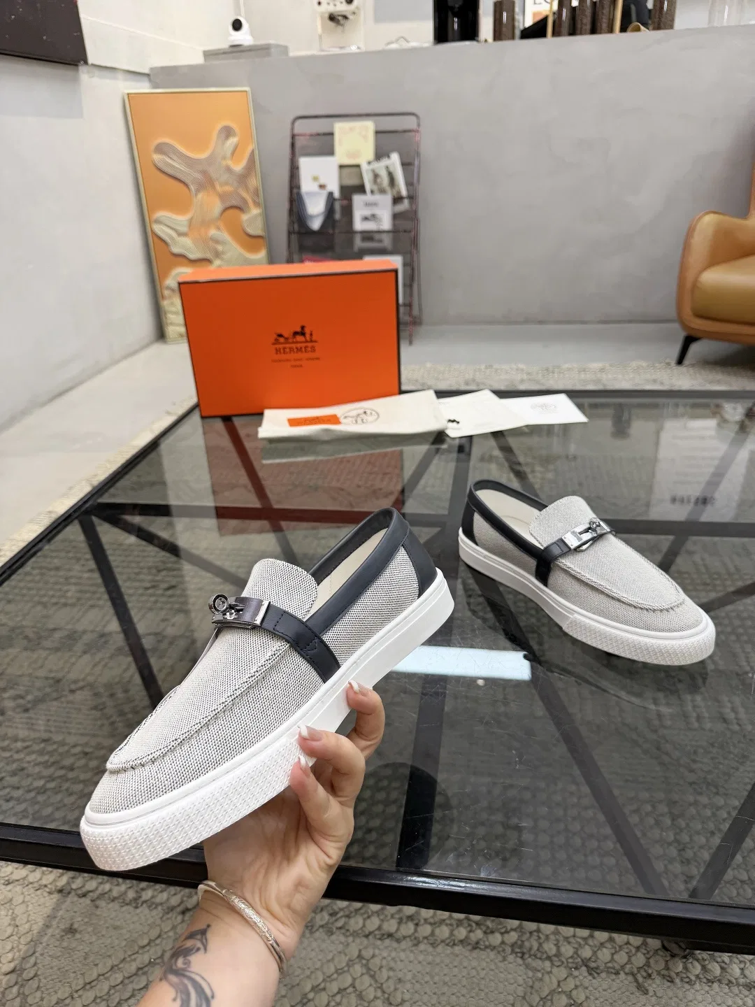 HER 27FW SLTDOIB 018 로퍼 5