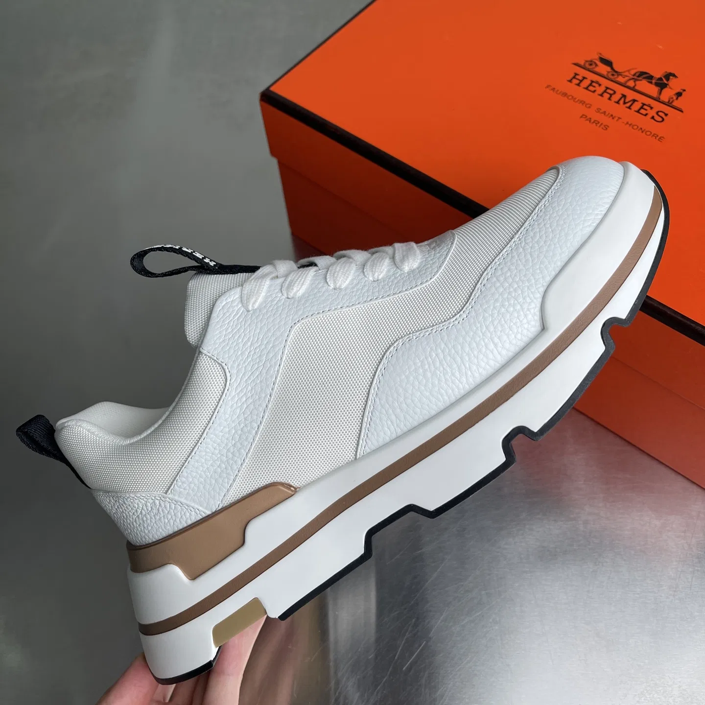 HER 27FW WDXRVMD 047 스니커즈