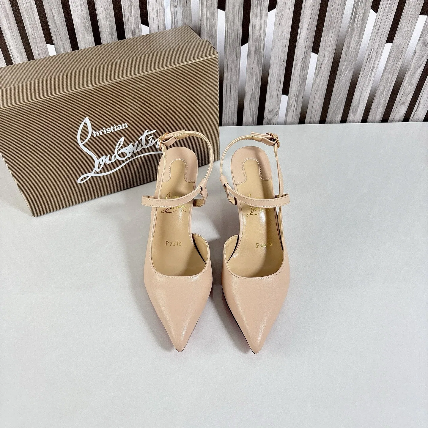 LOUBOUTIN 27FW CDNVCOY 001 구두