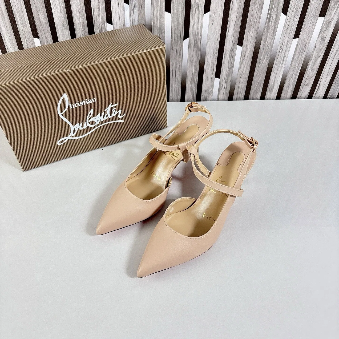 LOUBOUTIN 27FW CDNVCOY 001 구두 3