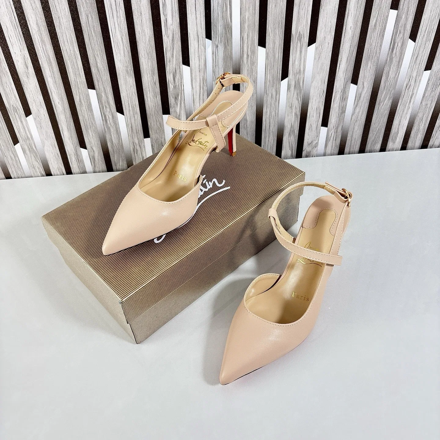 LOUBOUTIN 27FW CDNVCOY 001 구두 4