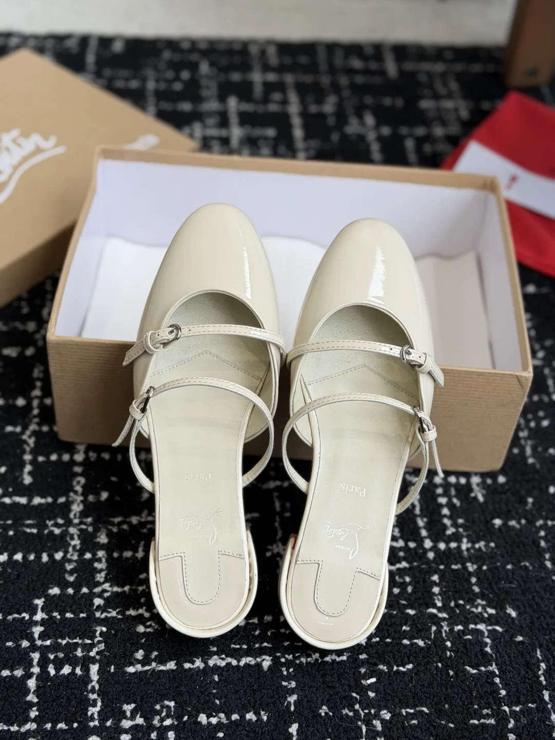 LOUBOUTIN 27FW EIYCUJO 001 구두 3