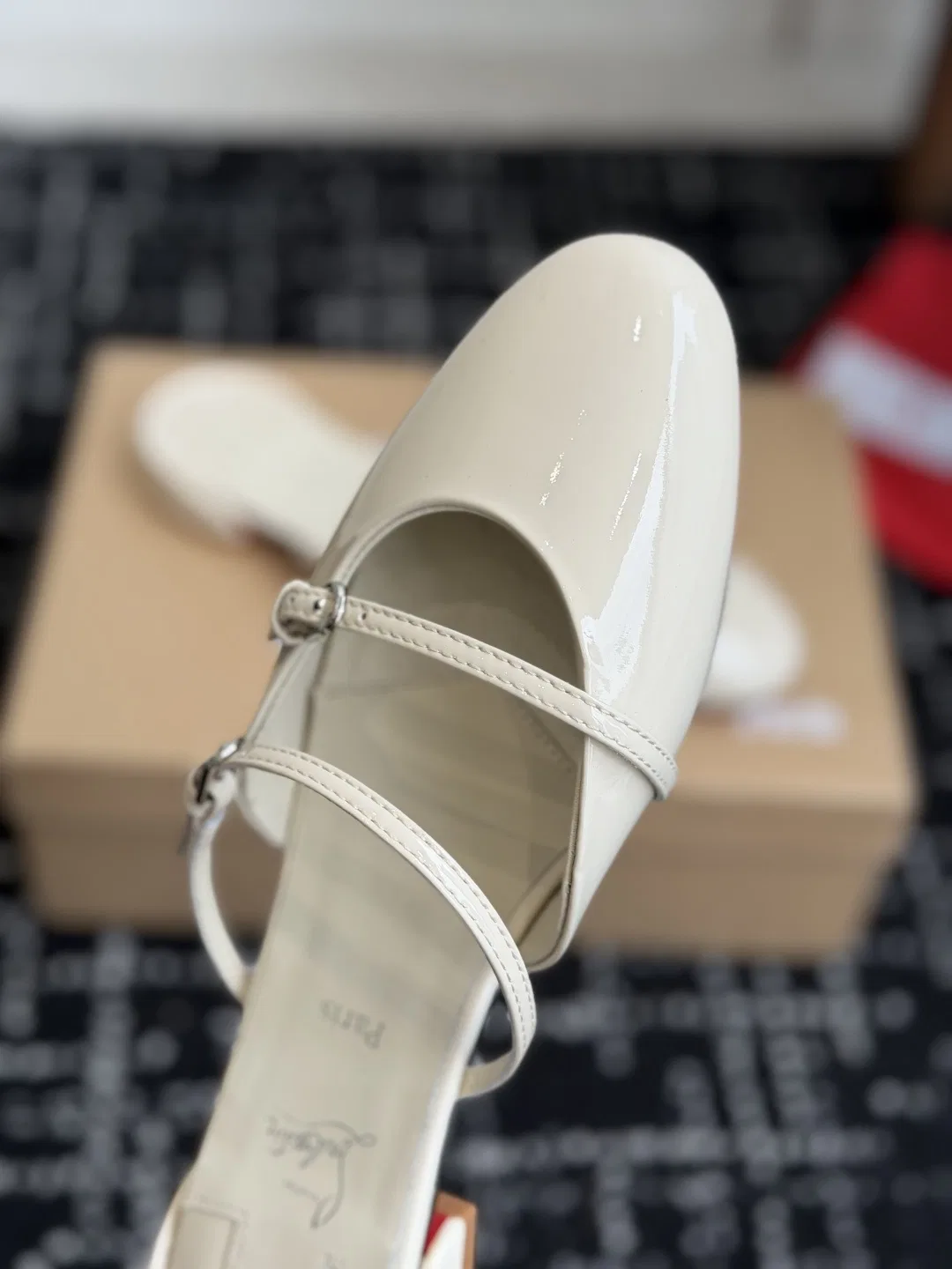 LOUBOUTIN 27FW EIYCUJO 001 구두 5